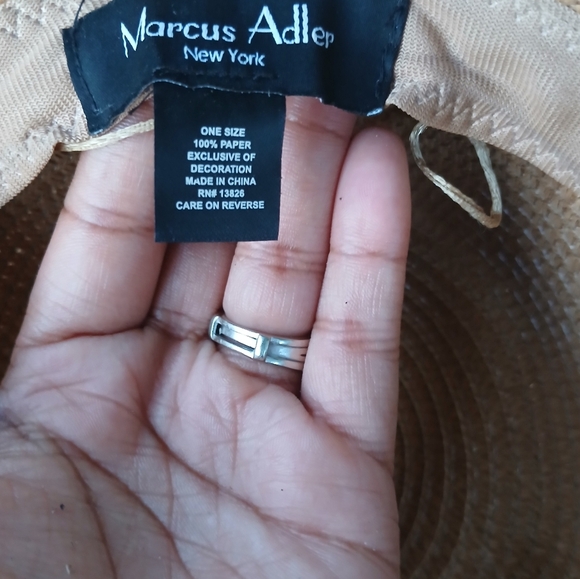 Marcus Adler New York Stylish Tan Straw Hat with Braided Band One Size - Picture 4 of 7